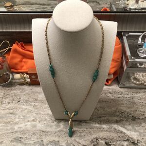 Vtg Art Deco Style Green Beaded Glass Necklace Gold Tone w/ Twist Y Drop Green